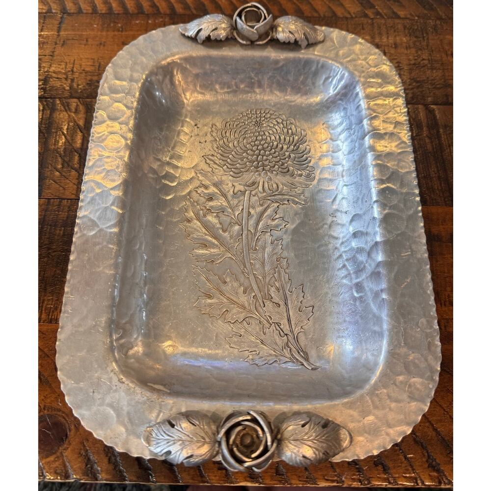 Vtg Continental Hand Wrought Silverlook 533 Hammered Tray Floral Pattern 11x8"
